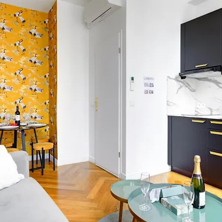 Apartment 210 Chanel - Superb In