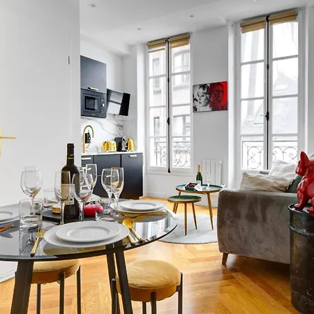210-suite Chanel Parigi